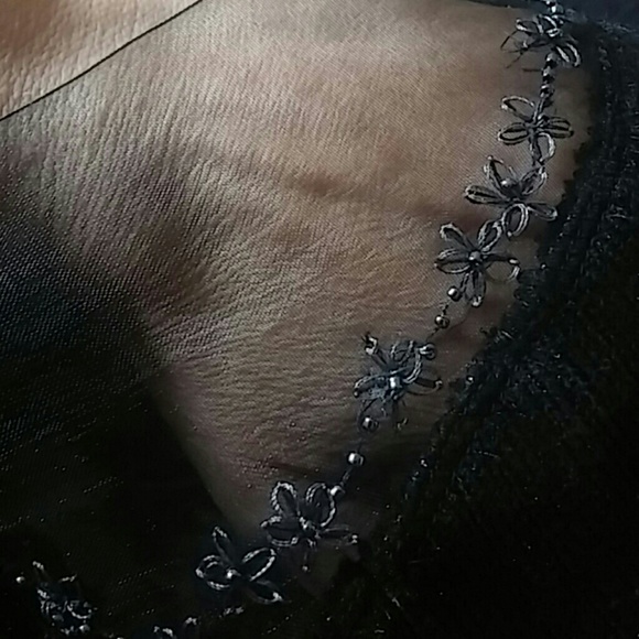 Caché top - Picture 5 of 5